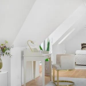 Sanders Regent - Adorable One-bedroom Near Square Copenhagen